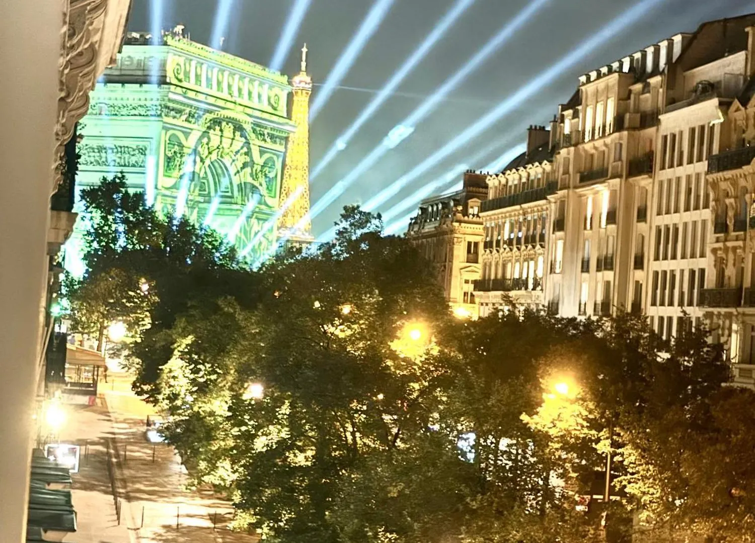 Beautiful Nearby Champs Elysees Apartment *